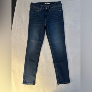 Levi's 711 Skinny Jeans with Stretch